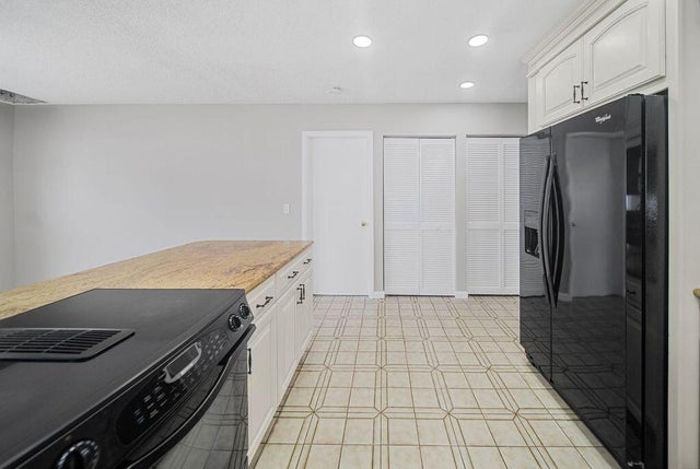 5 of 33 - 3518 10th Avenue N, Palm Springs, FL