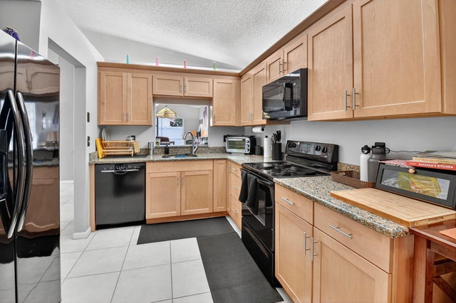 2 of 37 - 4843 Concordia Lane, Boynton Beach, FL