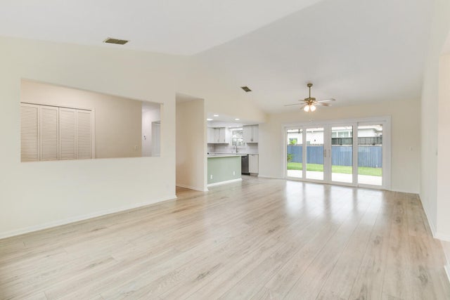 5 of 63 - 8121 Se Helen Terrace, Hobe Sound, FL
