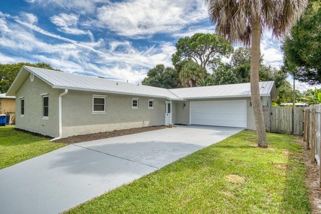 2 of 38 - 1007 Gatewood Avenue, Fort Pierce, FL