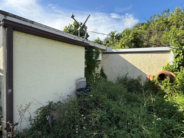 2 of 16 - 1286 Rainbow Avenue, West Palm Beach, FL