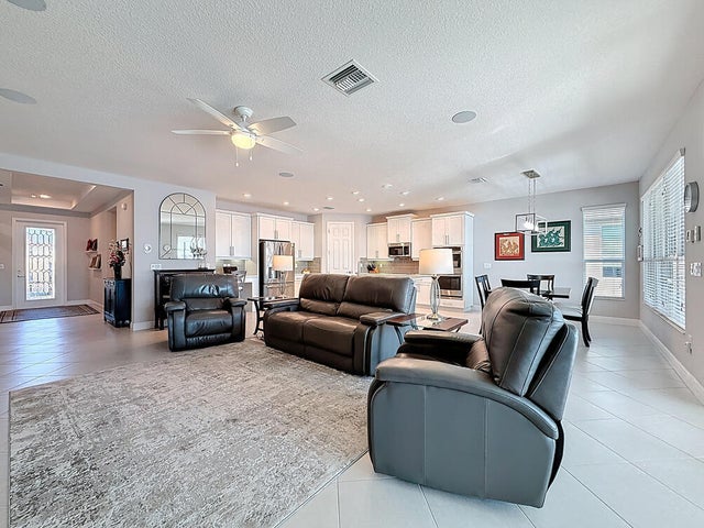 4 of 41 - 10094 Sw Indian Lilac Trail, Port Saint Lucie, FL