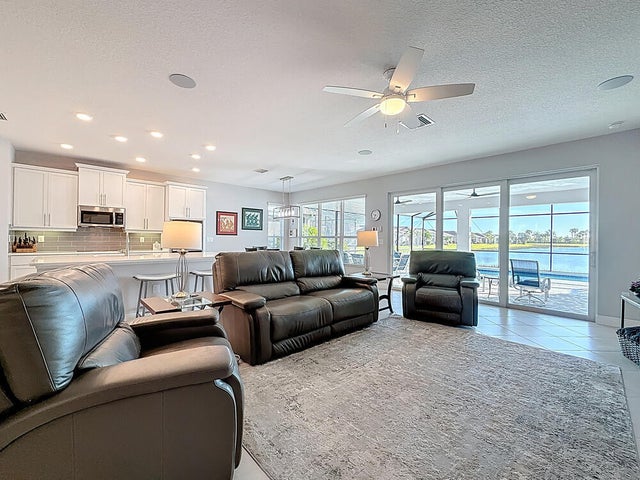 5 of 41 - 10094 Sw Indian Lilac Trail, Port Saint Lucie, FL