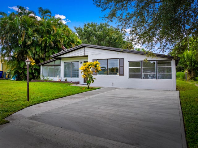 2 of 51 - 2904 Se Bamboo Street, Stuart, FL