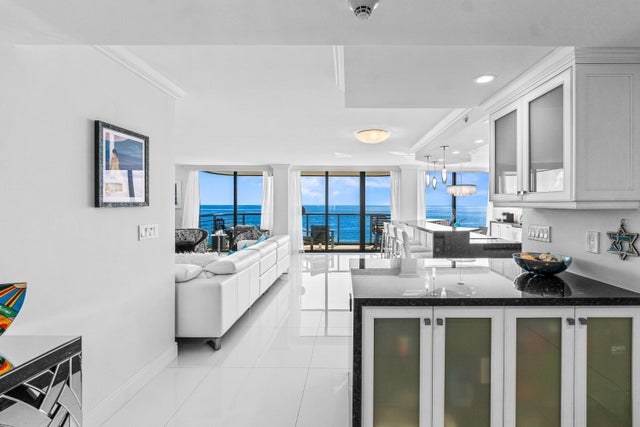 3 of 51 - 250 S Ocean Boulevard #11d, Boca Raton, FL