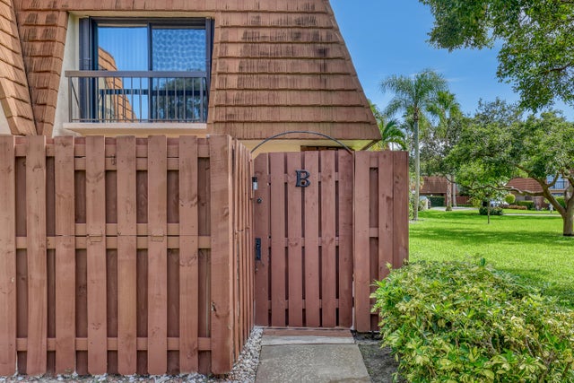 2 of 37 - 825 Center Street #14b, Jupiter, FL