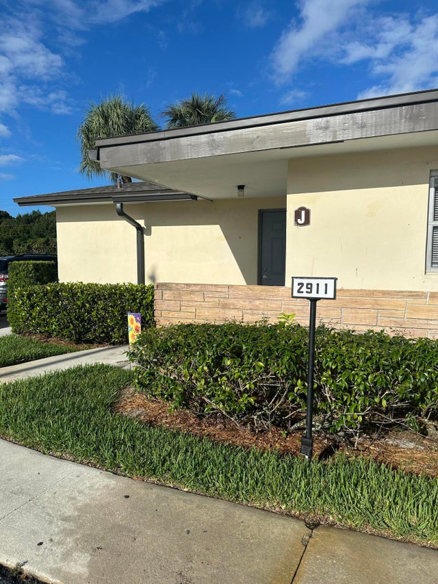 2 of 25 - 2911 Ashley Drive W, West Palm Beach, FL