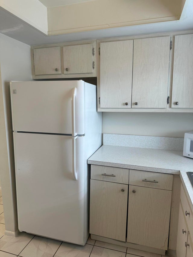 5 of 25 - 2911 Ashley Drive W, West Palm Beach, FL