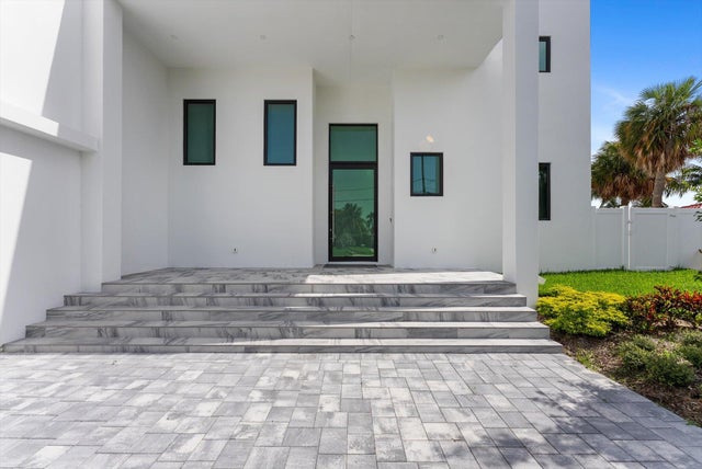 3 of 38 - 2751 Ne 22nd Court, Pompano Beach, FL