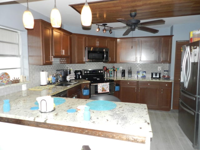 4 of 29 - 7 Greenway Village N #103, Royal Palm Beach, FL