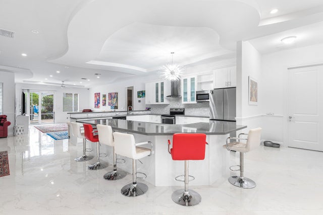 5 of 43 - 951 Nw 2nd Avenue, Boca Raton, FL