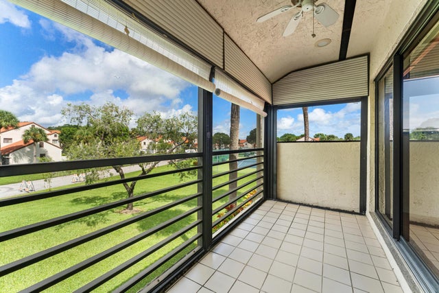 5 of 44 - 18 Via De Casas Sur #205, Boynton Beach, FL