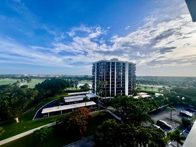 4 of 29 - 2425 Presidential Way #806, West Palm Beach, FL