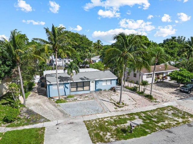 4 of 26 - 3925 Tuskegee Drive, Lake Worth, FL