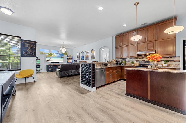 5 of 32 - 3183 Sw Ann Arbor Road, Port Saint Lucie, FL