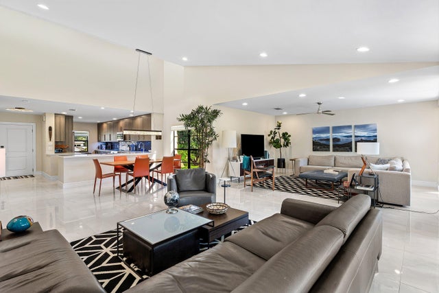 4 of 62 - 2 Eastgate Drive #b, Boynton Beach, FL
