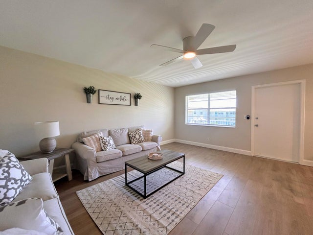 3 of 60 - 620 Horizons W #201, Boynton Beach, FL