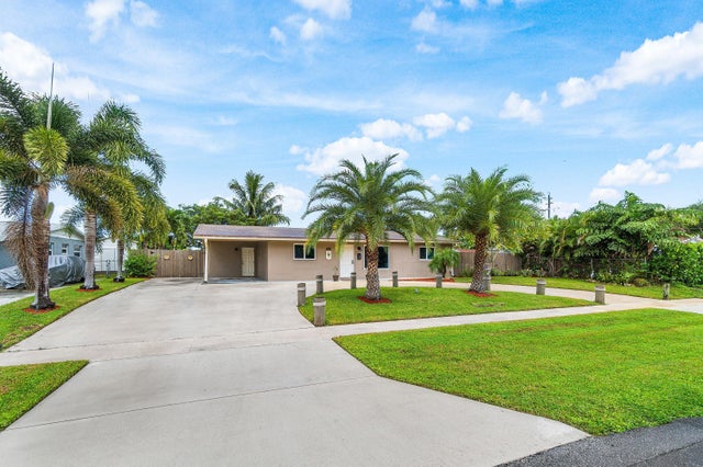 4 of 56 - 958 Scott Drive, West Palm Beach, FL