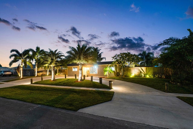 5 of 56 - 958 Scott Drive, West Palm Beach, FL