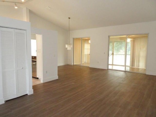 4 of 18 - 9637 Shadybrook Drive #201, Boynton Beach, FL