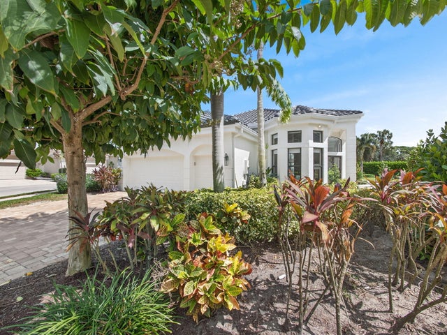 1 of 41 - 154 Windward Drive, Palm Beach Gardens, FL