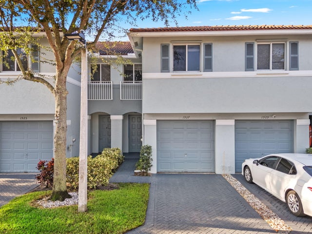 1927 Alamanda Way, West Palm Beach