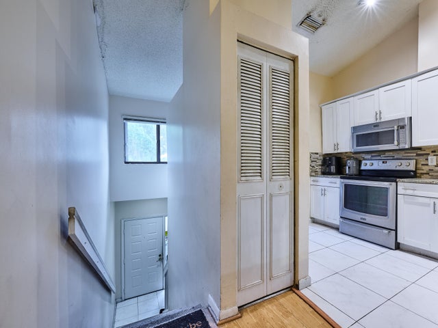3 of 25 - 305 Harbour Pointe Way, Greenacres, FL