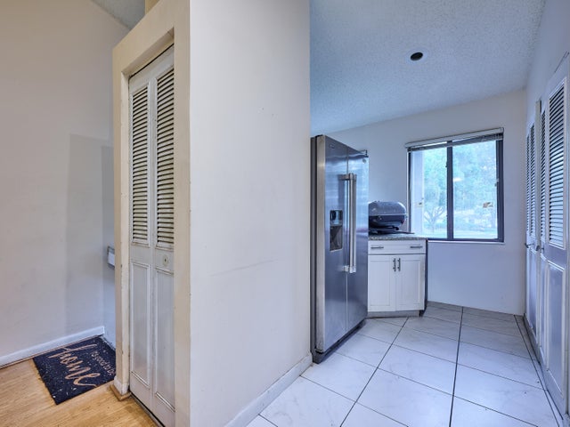 4 of 25 - 305 Harbour Pointe Way, Greenacres, FL
