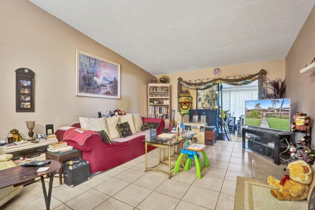 5 of 46 - 633 Sea Pine Way #h, Greenacres, FL