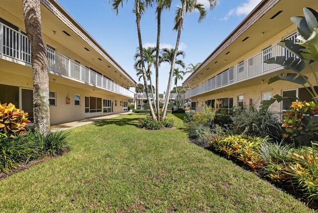 2 of 38 - 624 Snug Harbor Drive #b8, Boynton Beach, FL