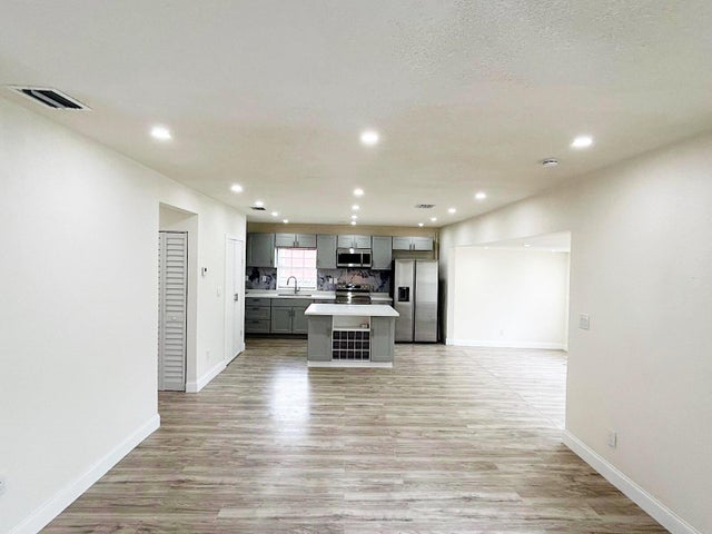 3 of 18 - 740 Nw 122nd Street, North Miami, FL