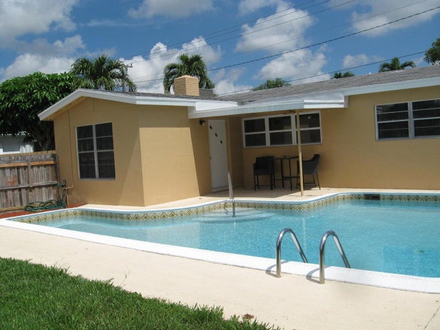 2 of 35 - 1023 Andrews Road, West Palm Beach, FL
