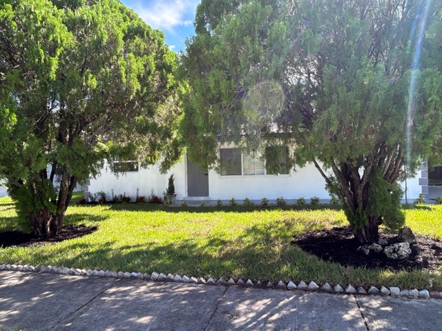 4 of 17 - 4040 Ne 4th. Avenue, Deerfield Beach, FL
