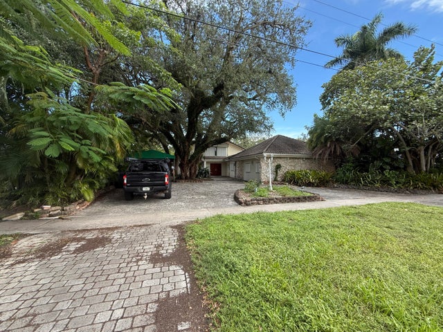 1 of 1 - 3731 N Park Road, Hollywood, FL