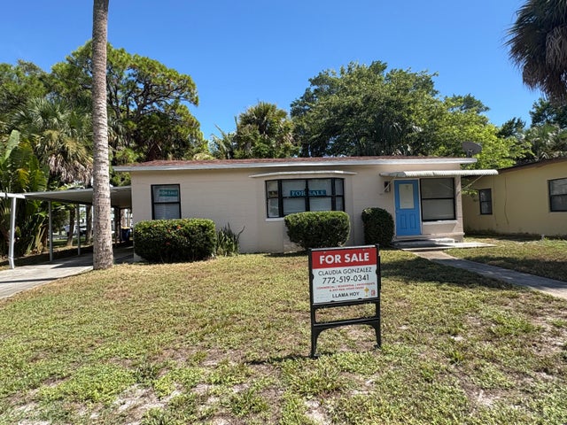 2 of 27 - 1010 Mayflower Road, Fort Pierce, FL