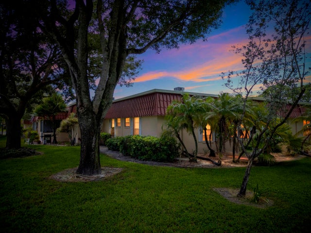 1 of 40 - 857 Worcester Lane #b, Lake Worth, FL