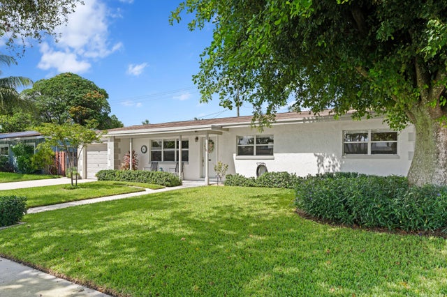 2 of 29 - 1409 W Ocean Avenue, Lantana, FL