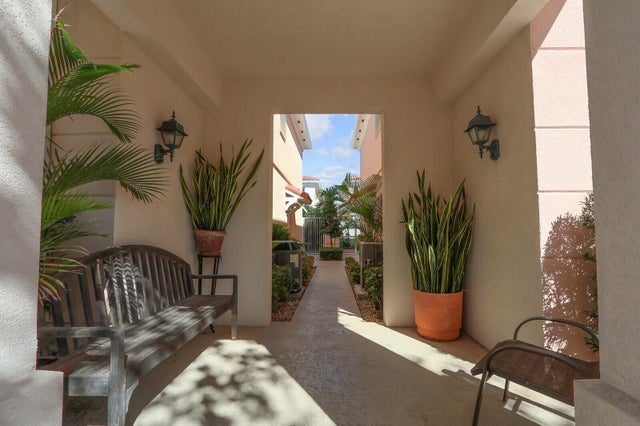 4 of 24 - 11 Laurel Oaks Circle, Tequesta, FL