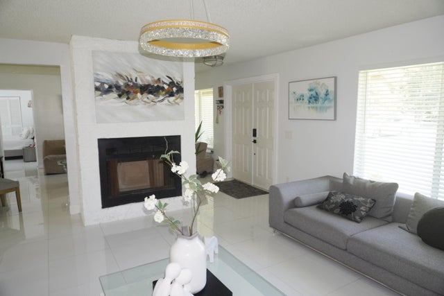 4 of 25 - 12102 Branding Iron Court, Wellington, FL