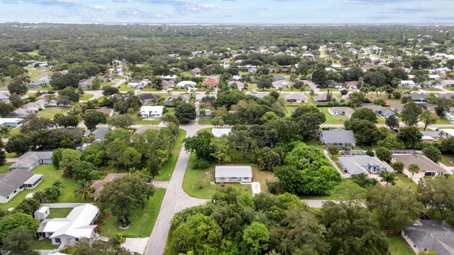 5 of 26 - 1502 Emerson Lane, Sebastian, FL