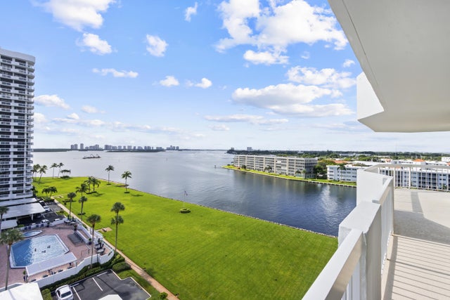 2 of 27 - 123 Lakeshore Drive #943, North Palm Beach, FL