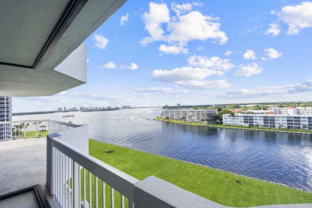 3 of 27 - 123 Lakeshore Drive #943, North Palm Beach, FL