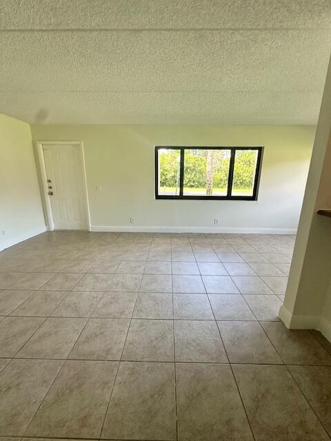 4 of 17 - 901 Meadows Circle #901, Boynton Beach, FL