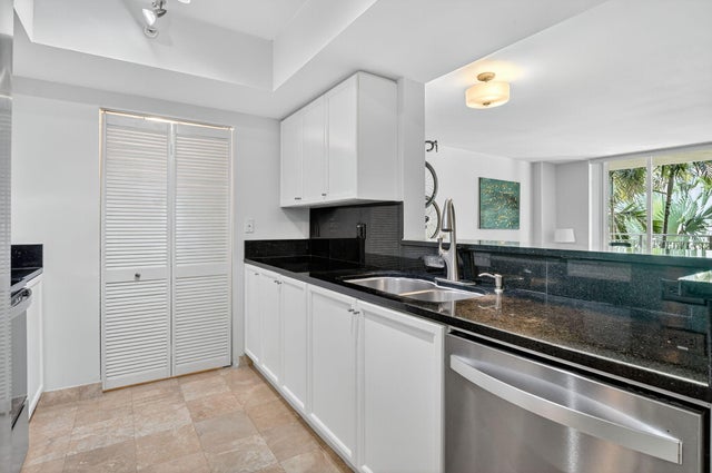 4 of 67 - 99 Se Mizner Boulevard #712, Boca Raton, FL