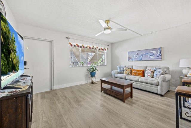 4 of 33 - 200 Village Green Circle E #202, Palm Springs, FL