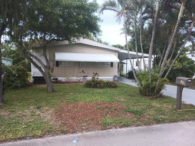 2 of 8 - 239 Cam Del Rio, Port Saint Lucie, FL
