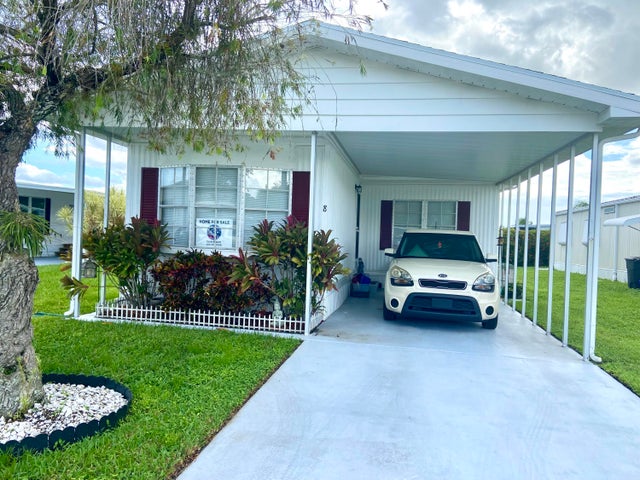 1 of 40 - 8 Florencia Ln, Port Saint Lucie, FL