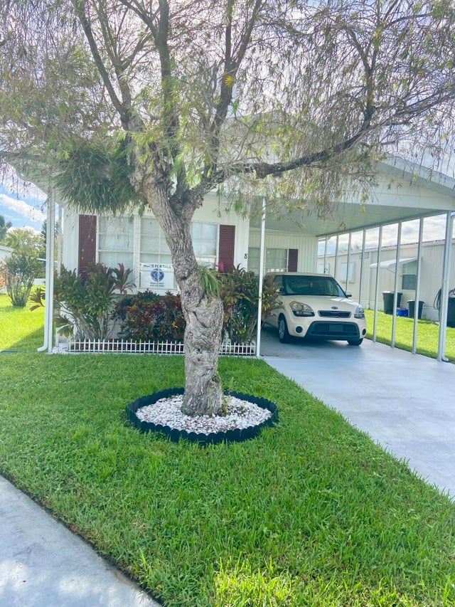 4 of 40 - 8 Florencia Ln, Port Saint Lucie, FL