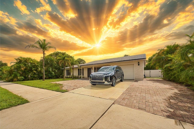 Photo of Listing #RX-11127908