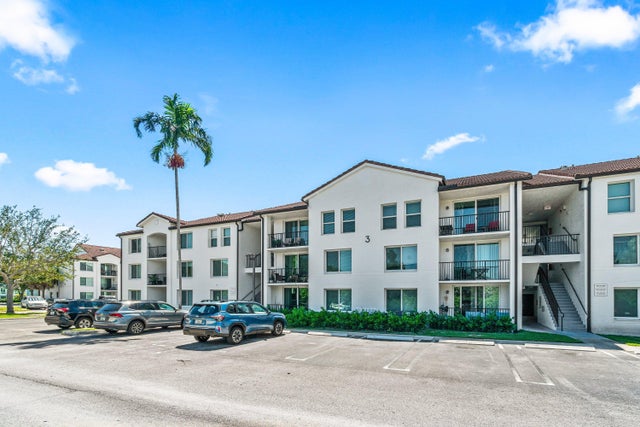3 of 39 - 320 Villa Circle, Boynton Beach, FL
